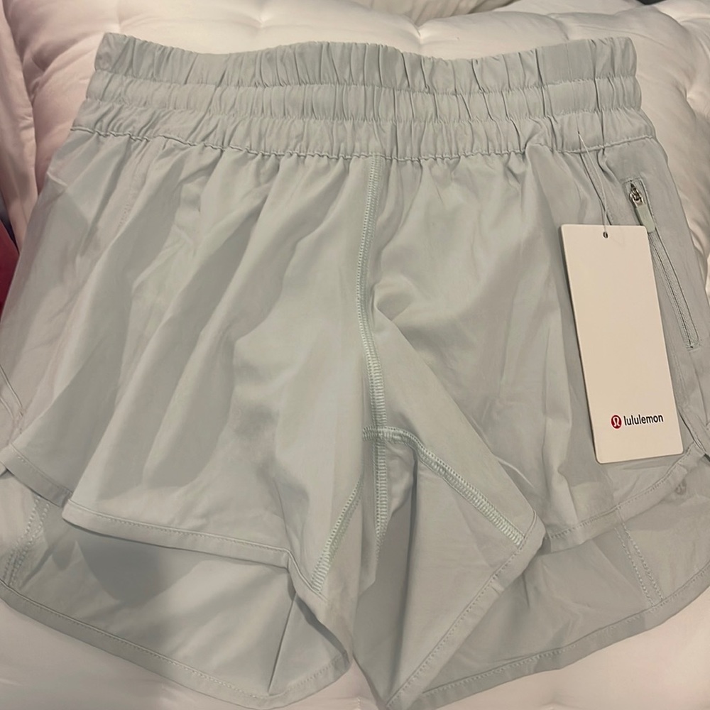 Lululemon tracker short 4 inch